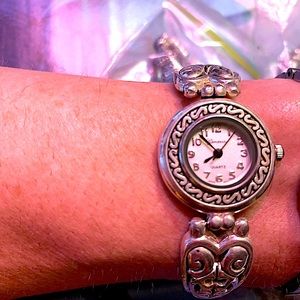 Geneva Silver Tone Toggle Bracelet Watch with Japan Movement and Quartz